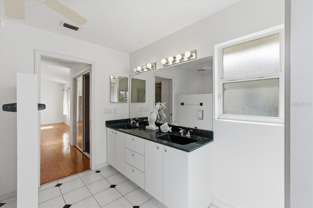 Active With Contract: $299,875 (3 beds, 2 baths, 2034 Square Feet)