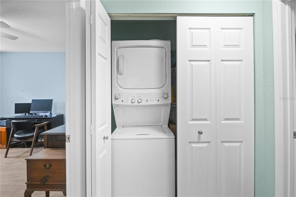 На продажу: $250,000 (2 спален, 2 ванн, 1080 Квадратных фут)