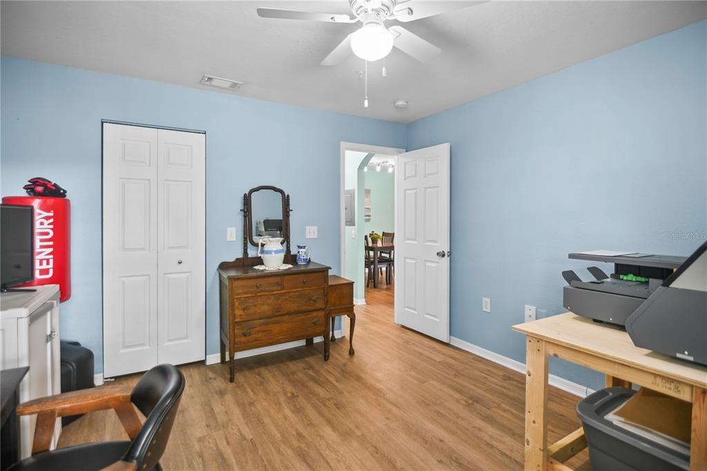 На продажу: $250,000 (2 спален, 2 ванн, 1080 Квадратных фут)