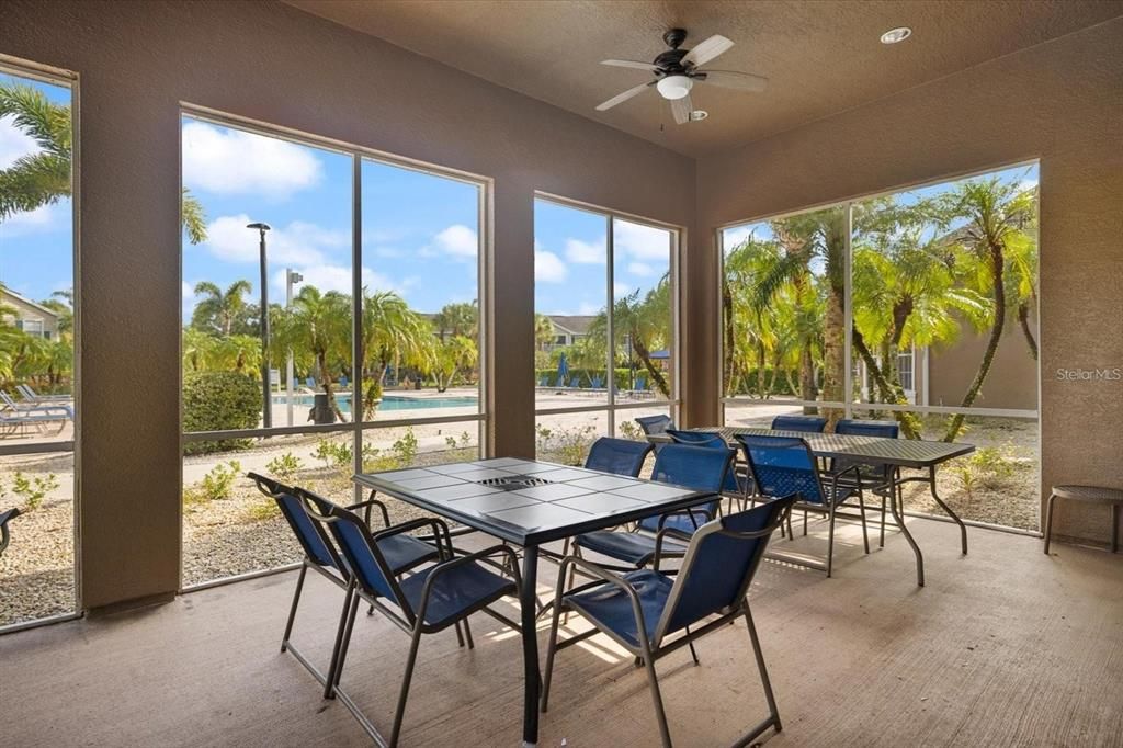 На продажу: $250,000 (2 спален, 2 ванн, 1080 Квадратных фут)