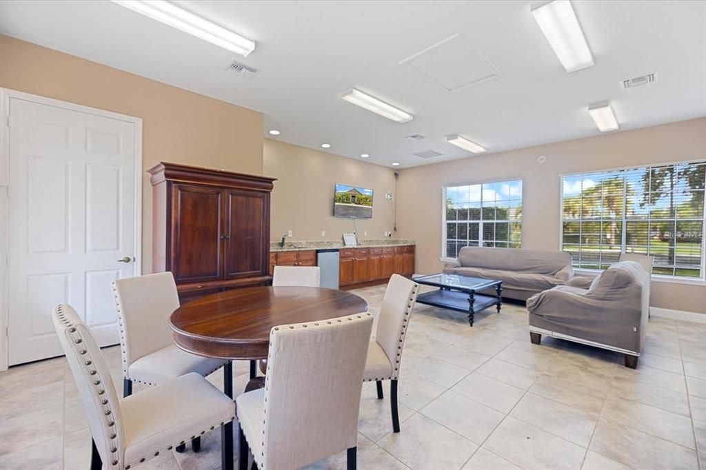 На продажу: $250,000 (2 спален, 2 ванн, 1080 Квадратных фут)