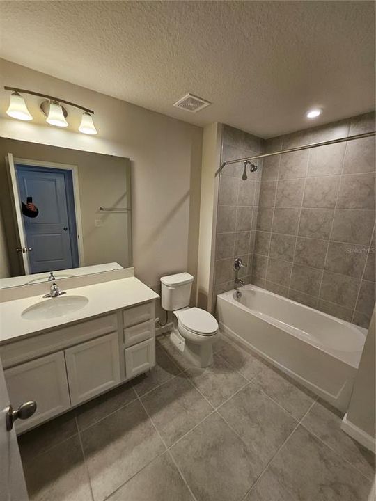 For Rent: $2,299 (3 beds, 2 baths, 2046 Square Feet)