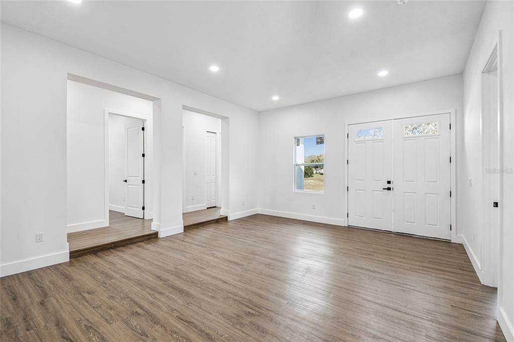 En Venta: $450,000 (4 camas, 3 baños, 2687 Pies cuadrados)