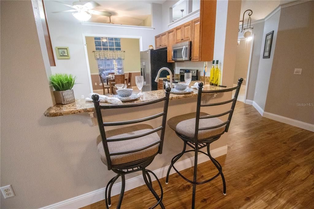 Под контрактом: $417,500 (3 спален, 2 ванн, 1622 Квадратных фут)