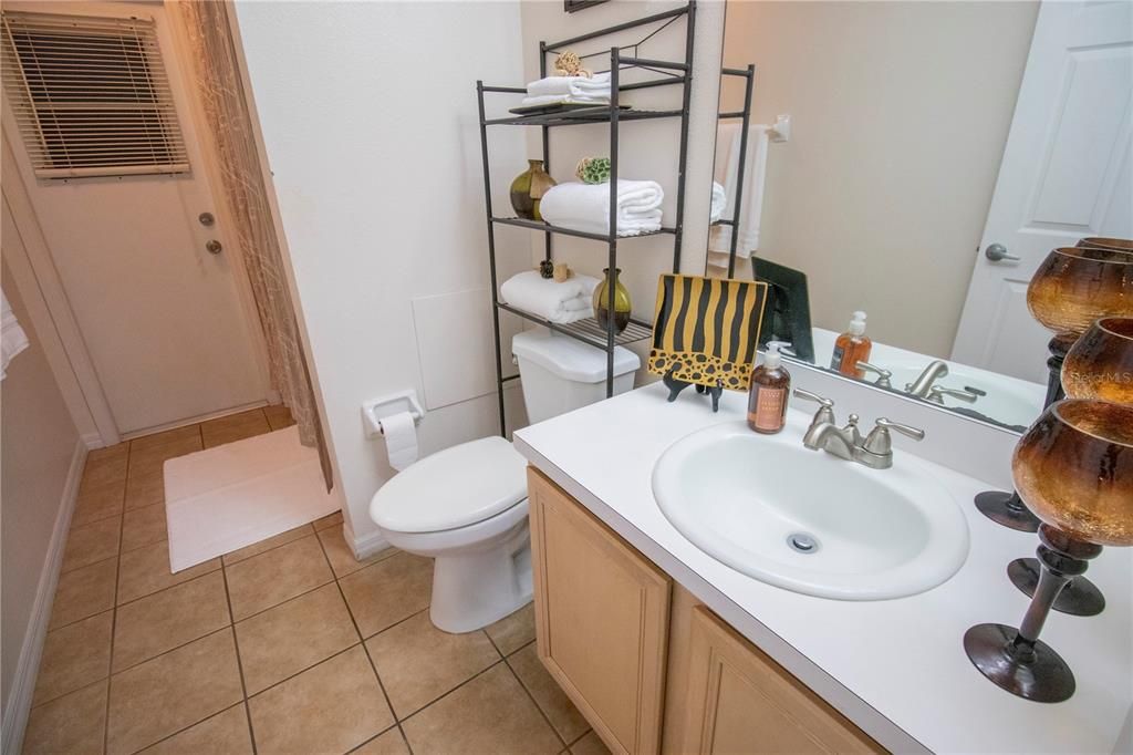 Под контрактом: $417,500 (3 спален, 2 ванн, 1622 Квадратных фут)