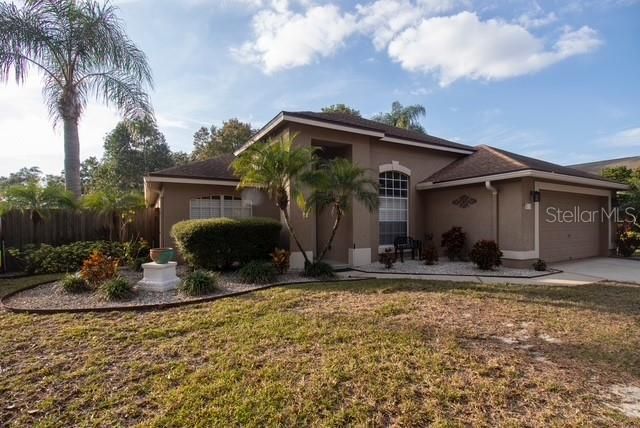 Под контрактом: $417,500 (3 спален, 2 ванн, 1622 Квадратных фут)