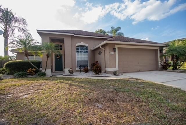 Под контрактом: $417,500 (3 спален, 2 ванн, 1622 Квадратных фут)