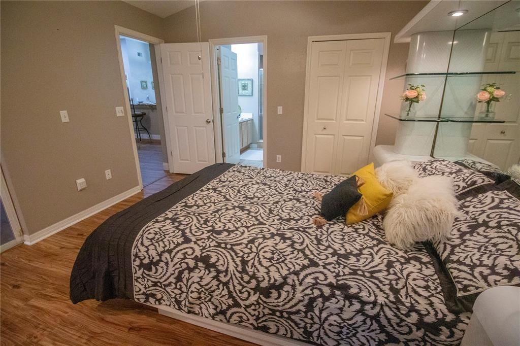 Под контрактом: $417,500 (3 спален, 2 ванн, 1622 Квадратных фут)