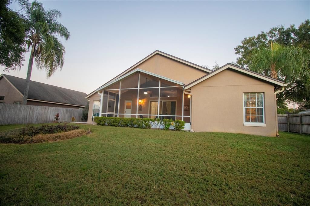 Под контрактом: $417,500 (3 спален, 2 ванн, 1622 Квадратных фут)