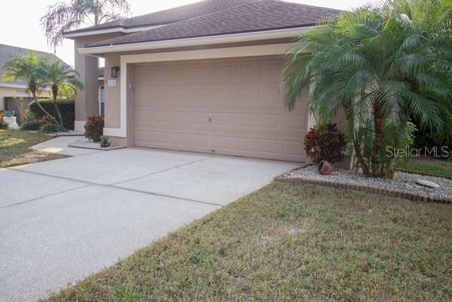 Под контрактом: $417,500 (3 спален, 2 ванн, 1622 Квадратных фут)