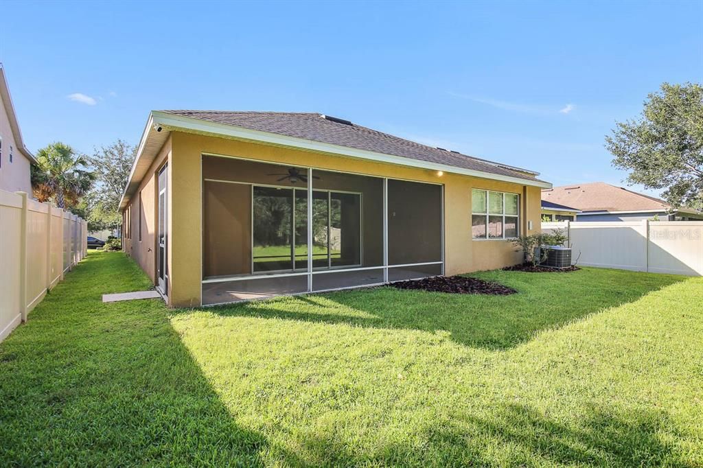 For Rent: $2,950 (4 beds, 3 baths, 2340 Square Feet)