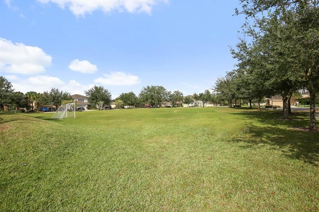 For Rent: $2,950 (4 beds, 3 baths, 2340 Square Feet)