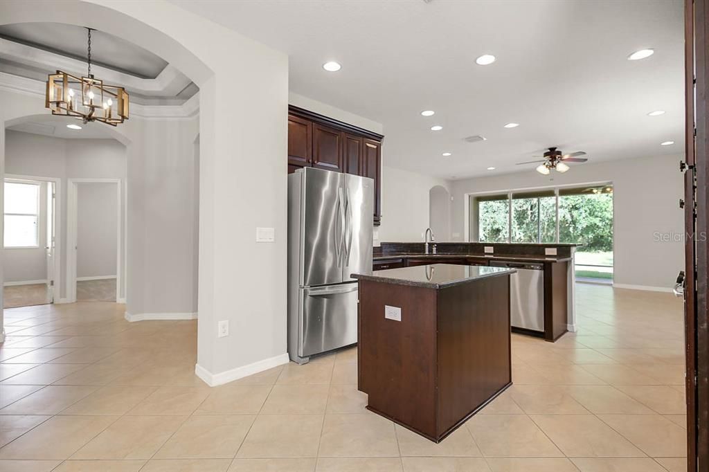 For Rent: $2,950 (4 beds, 3 baths, 2340 Square Feet)