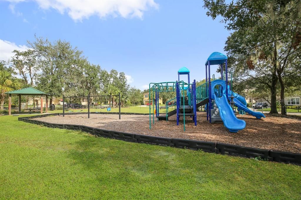 For Rent: $2,950 (4 beds, 3 baths, 2340 Square Feet)