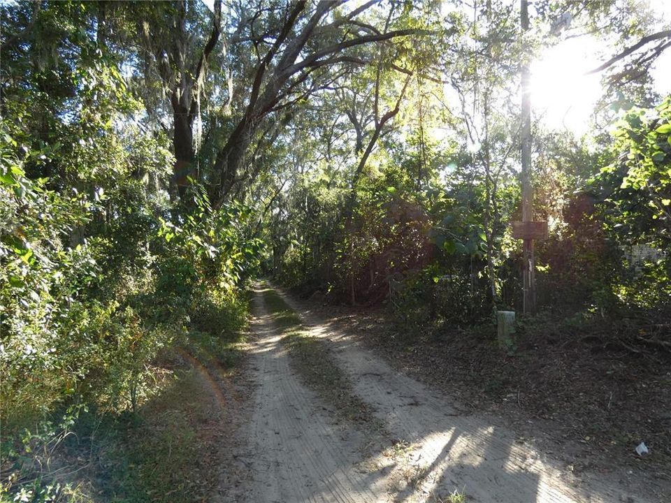 待售: $165,000 (5.20 acres)