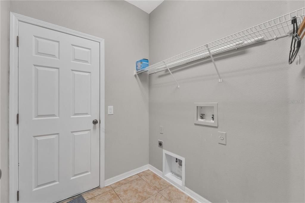 出租: $2,500 (3 贝兹, 2 浴室, 2048 平方英尺)