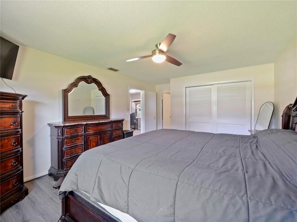 For Sale: $415,000 (4 beds, 2 baths, 1615 Square Feet)