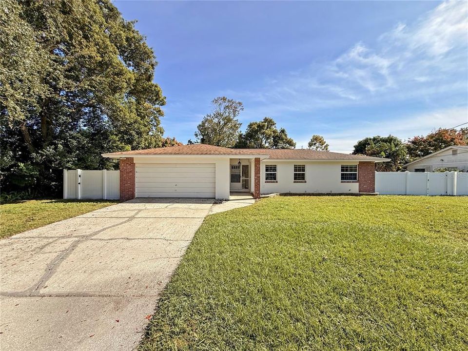 For Sale: $415,000 (4 beds, 2 baths, 1615 Square Feet)