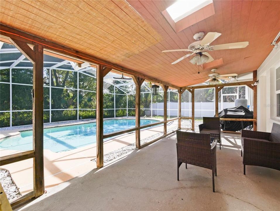 For Sale: $415,000 (4 beds, 2 baths, 1615 Square Feet)