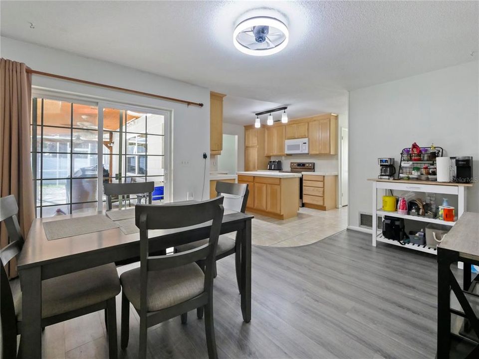 For Sale: $415,000 (4 beds, 2 baths, 1615 Square Feet)