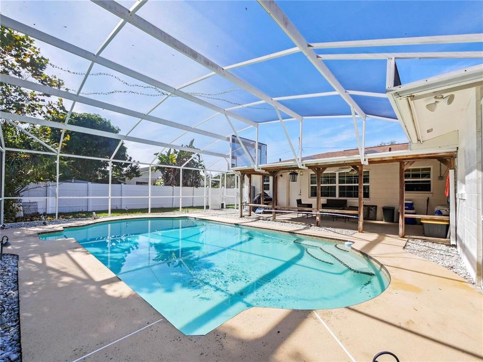 For Sale: $415,000 (4 beds, 2 baths, 1615 Square Feet)