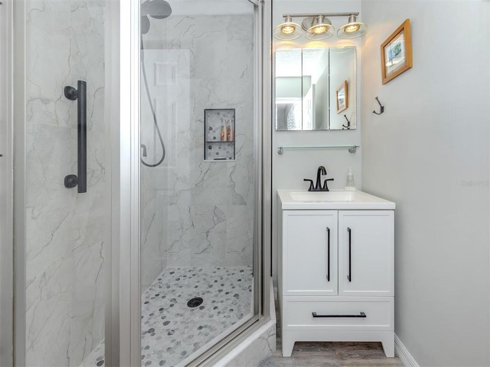 На продажу: $519,900 (2 спален, 2 ванн, 934 Квадратных фут)