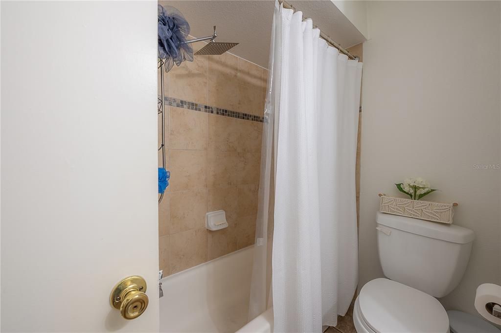 For Sale: $170,000 (3 beds, 2 baths, 1226 Square Feet)