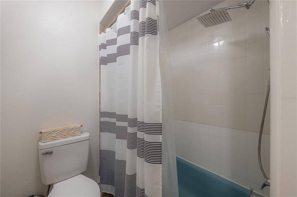 For Sale: $170,000 (3 beds, 2 baths, 1226 Square Feet)