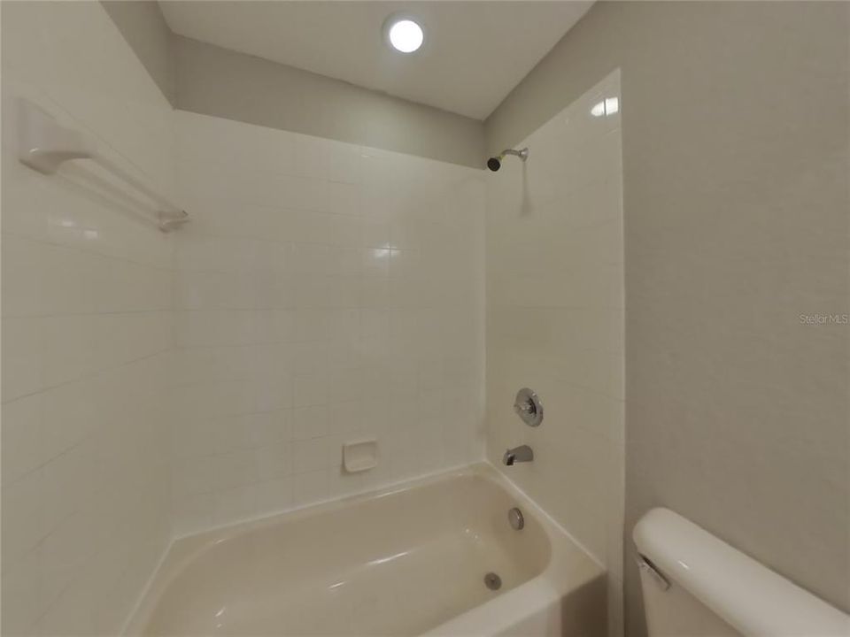 出租: $2,539 (5 贝兹, 3 浴室, 2538 平方英尺)