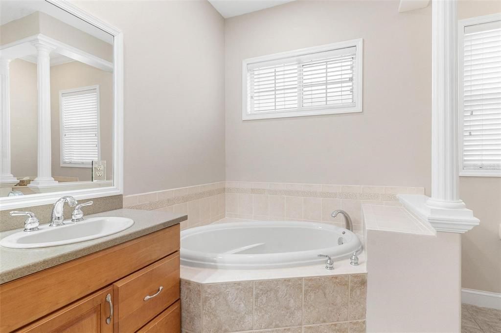 En Venta: $750,000 (4 camas, 3 baños, 3836 Pies cuadrados)