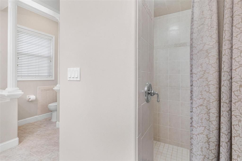 En Venta: $750,000 (4 camas, 3 baños, 3836 Pies cuadrados)