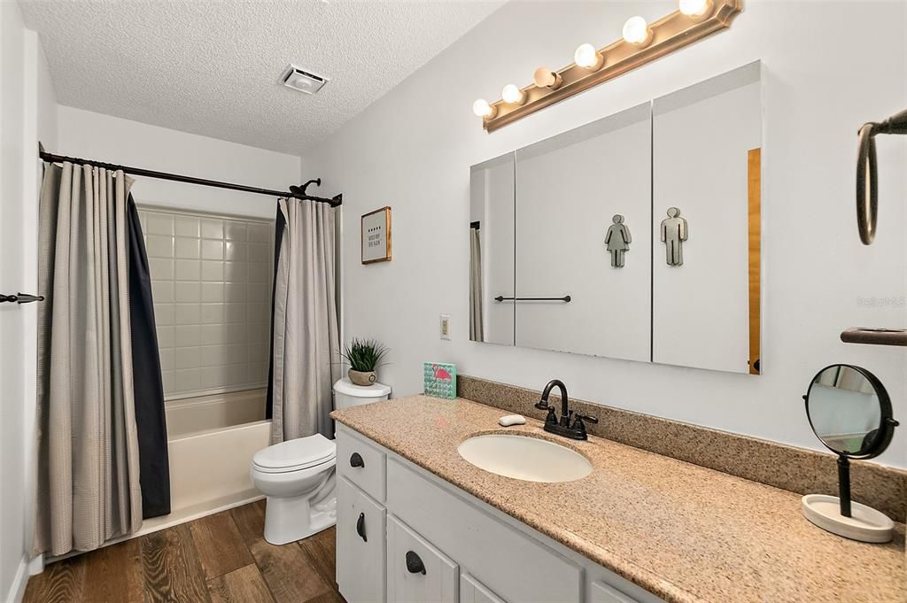 待售: $525,000 (3 贝兹, 3 浴室, 1350 平方英尺)