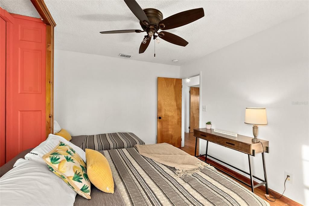 待售: $525,000 (3 贝兹, 3 浴室, 1350 平方英尺)