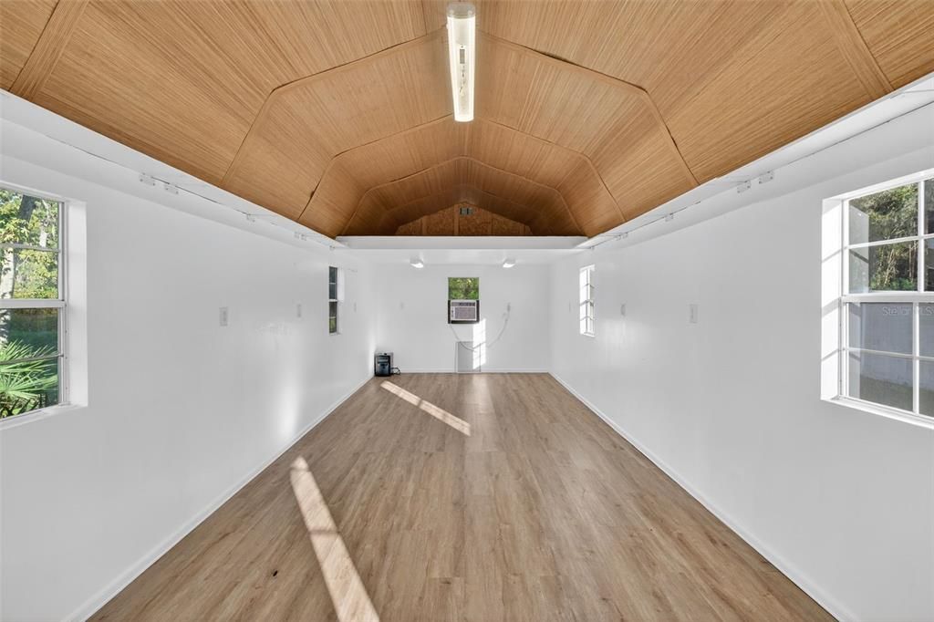 En Venta: $575,000 (3 camas, 3 baños, 2155 Pies cuadrados)