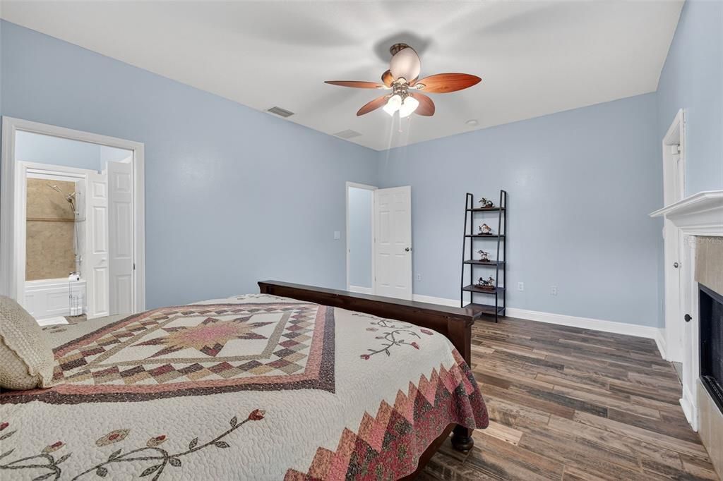 En Venta: $575,000 (3 camas, 3 baños, 2155 Pies cuadrados)