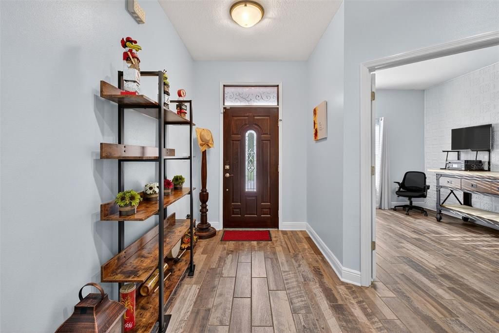 En Venta: $575,000 (3 camas, 3 baños, 2155 Pies cuadrados)