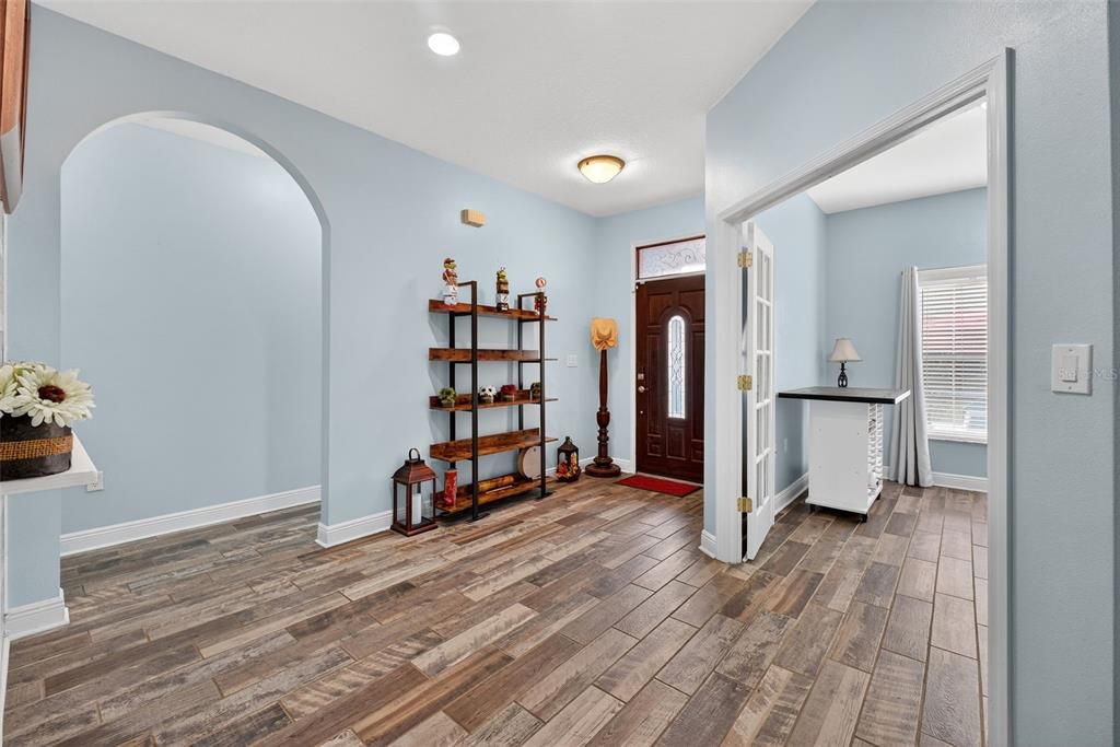 En Venta: $575,000 (3 camas, 3 baños, 2155 Pies cuadrados)