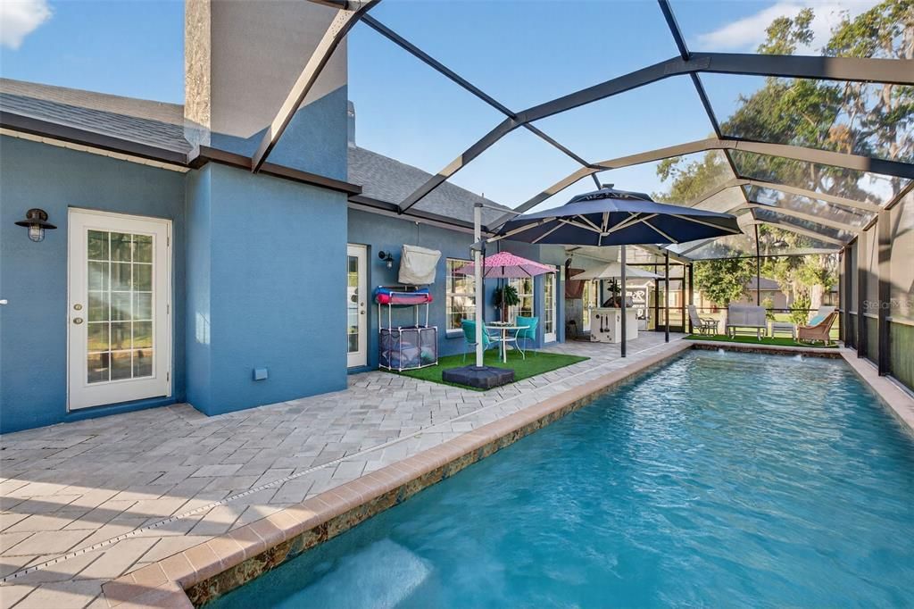 En Venta: $575,000 (3 camas, 3 baños, 2155 Pies cuadrados)