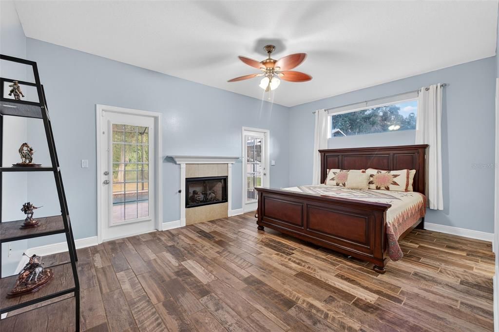 En Venta: $575,000 (3 camas, 3 baños, 2155 Pies cuadrados)