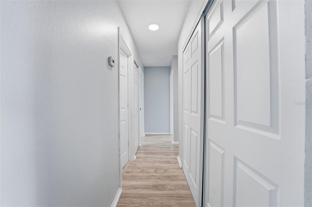 合同活跃: $245,000 (3 贝兹, 2 浴室, 1290 平方英尺)