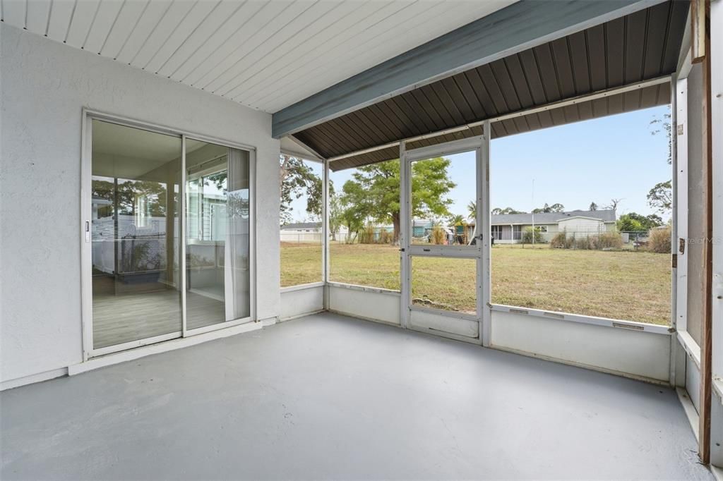 合同活跃: $245,000 (3 贝兹, 2 浴室, 1290 平方英尺)