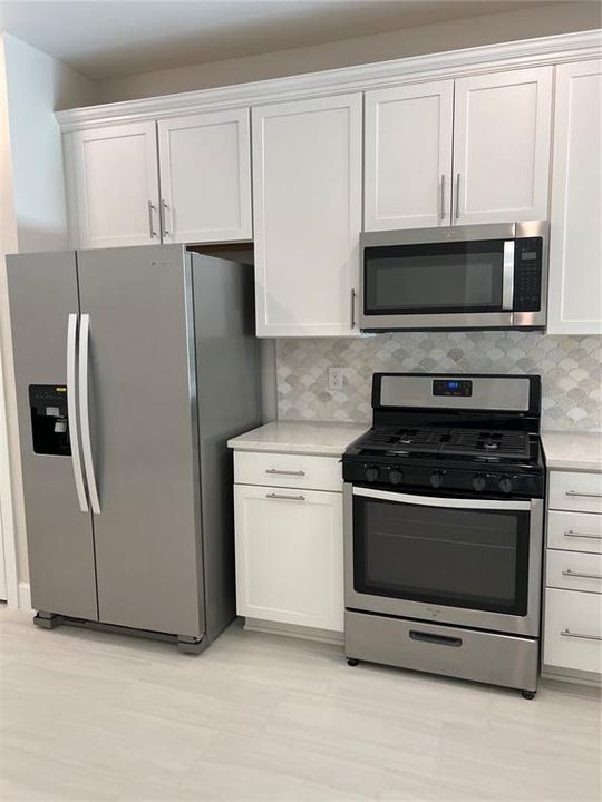 出租: $3,250 (3 贝兹, 2 浴室, 1442 平方英尺)