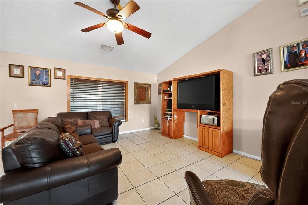 Active With Contract: $369,000 (4 beds, 2 baths, 2236 Square Feet)