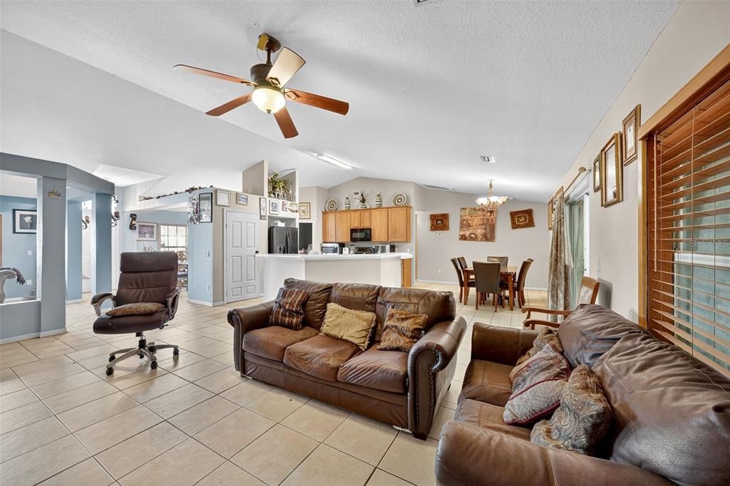 Active With Contract: $369,000 (4 beds, 2 baths, 2236 Square Feet)