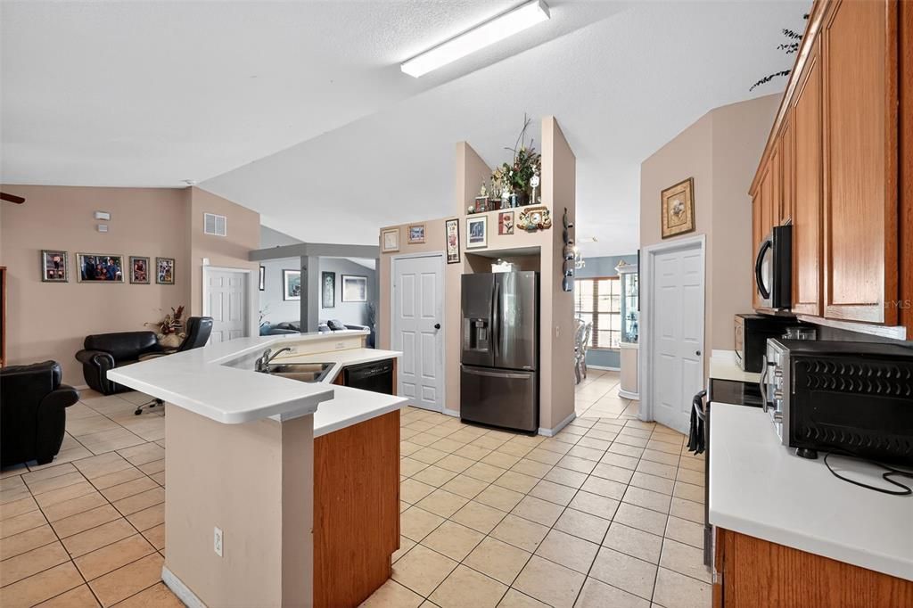 Active With Contract: $369,000 (4 beds, 2 baths, 2236 Square Feet)