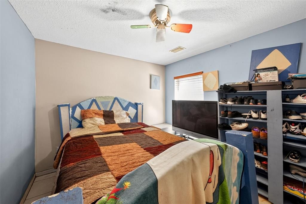 Active With Contract: $369,000 (4 beds, 2 baths, 2236 Square Feet)