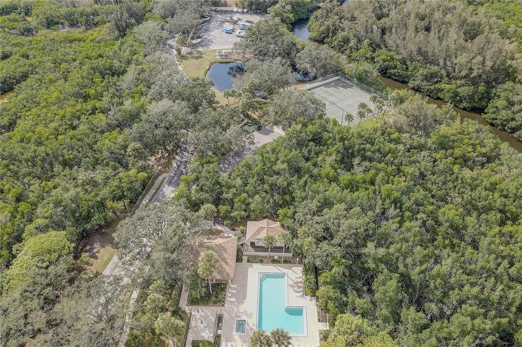 Под контрактом: $339,000 (2 спален, 2 ванн, 1386 Квадратных фут)