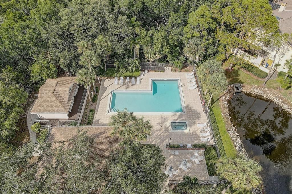 Под контрактом: $339,000 (2 спален, 2 ванн, 1386 Квадратных фут)