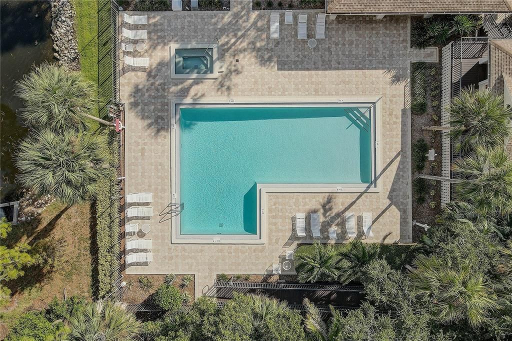 Под контрактом: $339,000 (2 спален, 2 ванн, 1386 Квадратных фут)