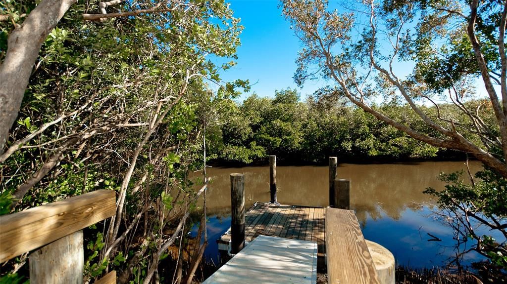 待售: $349,000 (2 贝兹, 2 浴室, 1334 平方英尺)